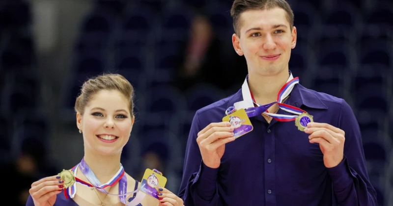 Мишина и Галлямов, Степанова и Букин были основными претендентами на нейтральный статус в парах и танцах, Бойкова и Козловский, Кагановская и Некрасов &ndash; запасными