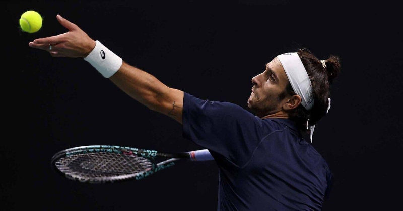 Музетти впервые выиграл матч на итоговом. Все четверо в группе Коннорса сохраняют шансы на выход в полуфинал