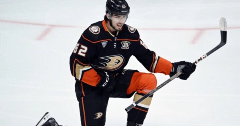 Нестеренко подписал односторонний контракт с &laquo;Анахаймом&raquo; на два года. Форвард набрал 6 очков в НХЛ в прошлом сезоне, 34 балла &ndash; в АХЛ