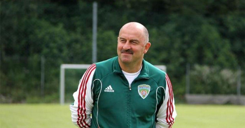 &laquo;Оренбург&raquo; &ndash; &laquo;Ахмат&raquo;. 2:0 &ndash; Томпсон забил на 1-й и 45-й минутах, Касинтура удален на 5-й! Онлайн-трансляция