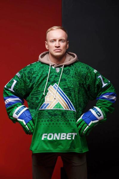 &laquo;Салават&raquo; показал форму для предсезонных матчей. На свитере изображены логотипы различных проектов клуба, включая мишкопад и &laquo;Медовое побоище&raquo;