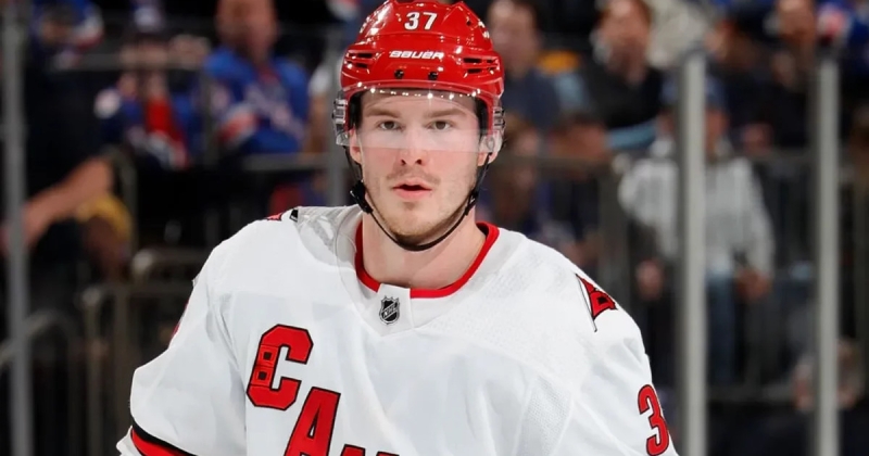 Свечников делит 2-е место со Стаалом и Терявяйненом по голам в плей-офф НХЛ в истории &laquo;Каролины&raquo; &ndash; 19 шайб. Нападающий забил три гола &laquo;Нью-Джерси&raquo;