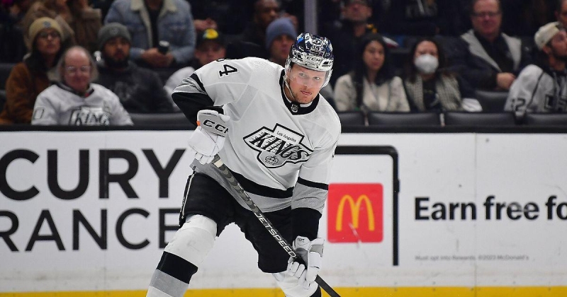 Тиктокерша обвинила&nbsp;игрока НХЛ в&nbsp;мошенничестве, заявив, что он выманил у нее почти 50 тысяч долларов. Вероятно, это был Калиев