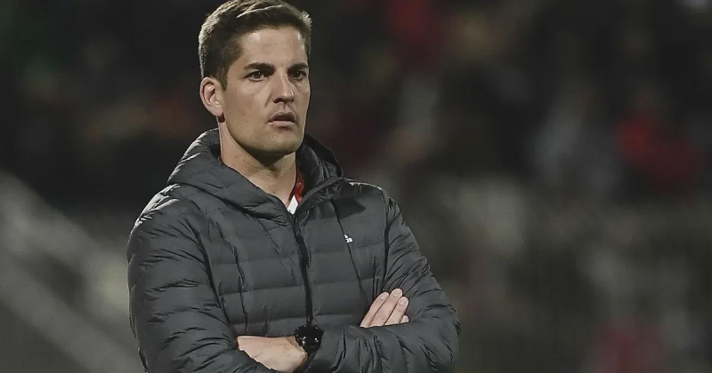 Тренер &laquo;Сочи&raquo; Докампо об удалении Морено в матче со &laquo;Спартаком&raquo;: &laquo;Пенальти был непонятным. Роберт&nbsp;хотел узнать причину этого решения и получил красную&raquo;