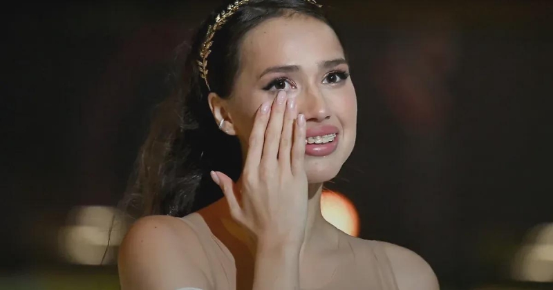 &laquo;Тут мы лобзаемся. Надо было контракт лучше читать&raquo;. Загитова показала, как готовится к шоу с Морозовым