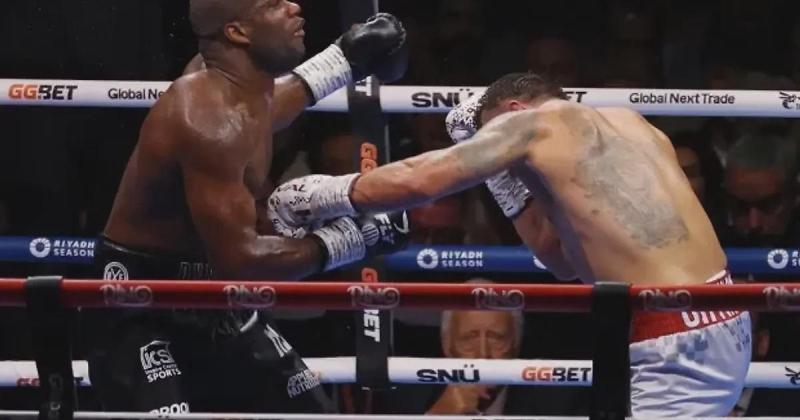 Усик об ударе, нокаутировавшем Дюбуа: &laquo;Размашистый хук, называется &laquo;Иван&raquo;. Почему? Это украинское имя. Так обычно выглядят большие парни, живущие в деревне&raquo;