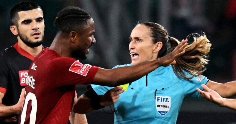 Владимир Пономарев: &laquo;Не надо привлекать девушек судить РПЛ, футбол не их вид спорта. Это мужская игра, и должен судить солидный мужик&raquo;