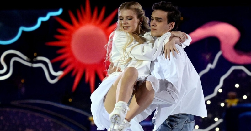 &laquo;Влог будет, но не с самих родов&raquo;. Трусова и Игнатов ответили на вопросы о предстоящем родительстве