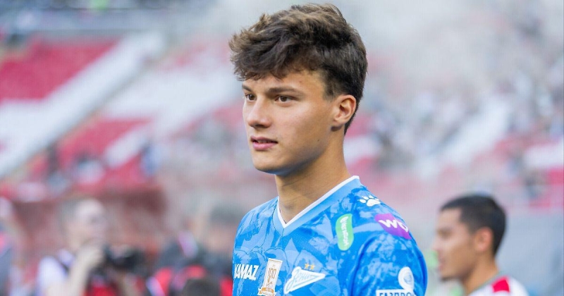 &laquo;Зенит&raquo; отдал Васильева в аренду &laquo;Сочи&raquo; на сезон