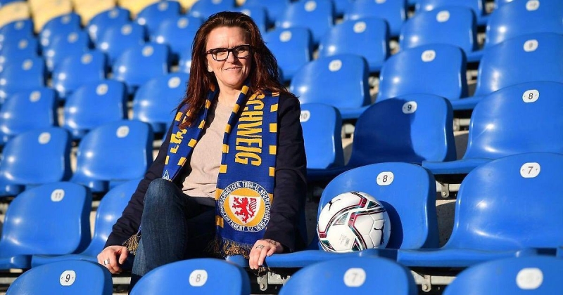 Женщины занимают 6% руководящих должностей в первой и второй Бундеслиге. У 32 из 36 клубов &ndash; ни одной женщины в топ-менеджменте